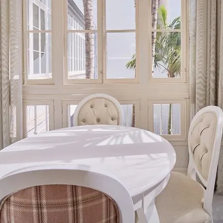 Tandem Palacio Veedor De Galeras * كاديز