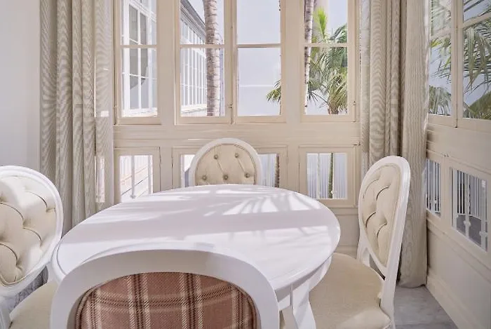 Tandem Palacio Veedor De Galeras * 加的斯